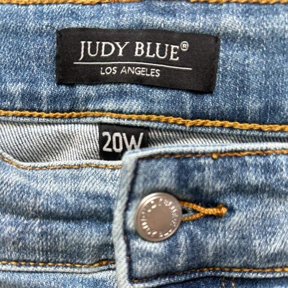 Judy Blue Paint Splashed NWT Boyfriend Mid-rise Jean 20w distressed medium/light - Picture 15 of 16